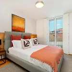 Apartment Whome Skyline Penthouse Luxury Living View, Ac & Elevator Lissabon