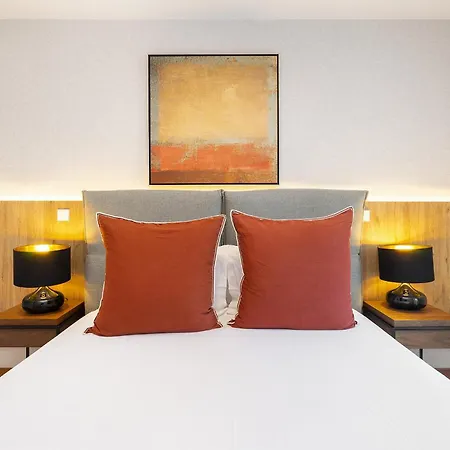 Whome Skyline Penthouse Luxury Living View, Ac & Elevator Lisbon