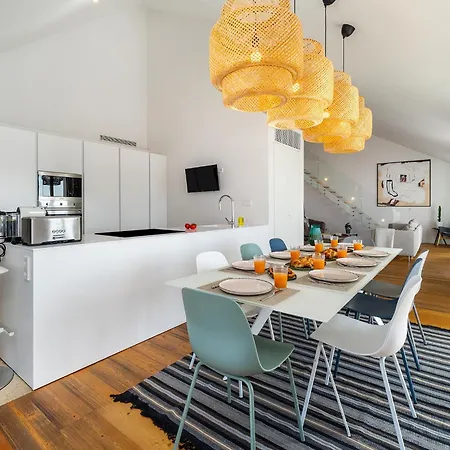 Whome Skyline Penthouse Luxury Living View, Ac & Elevator *